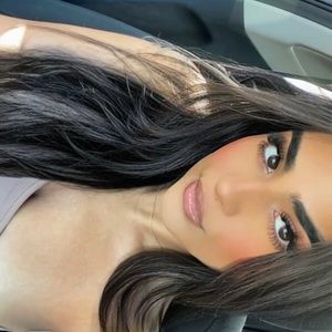 Meet your Posher, Nika